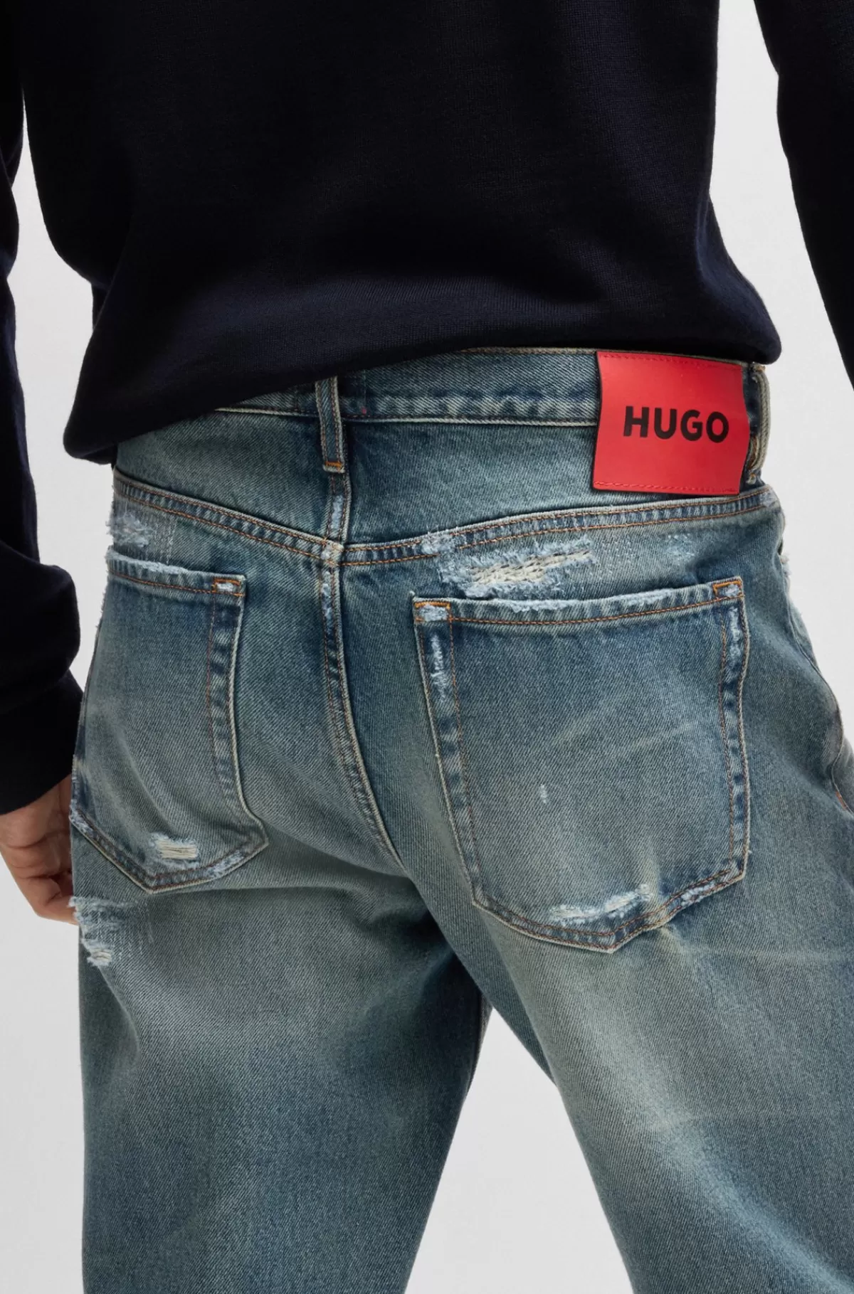 HUGO BOSS Jeans Med Tapered Fit I Slidt Denim Med Vintageeffekt Lyseblå Discount