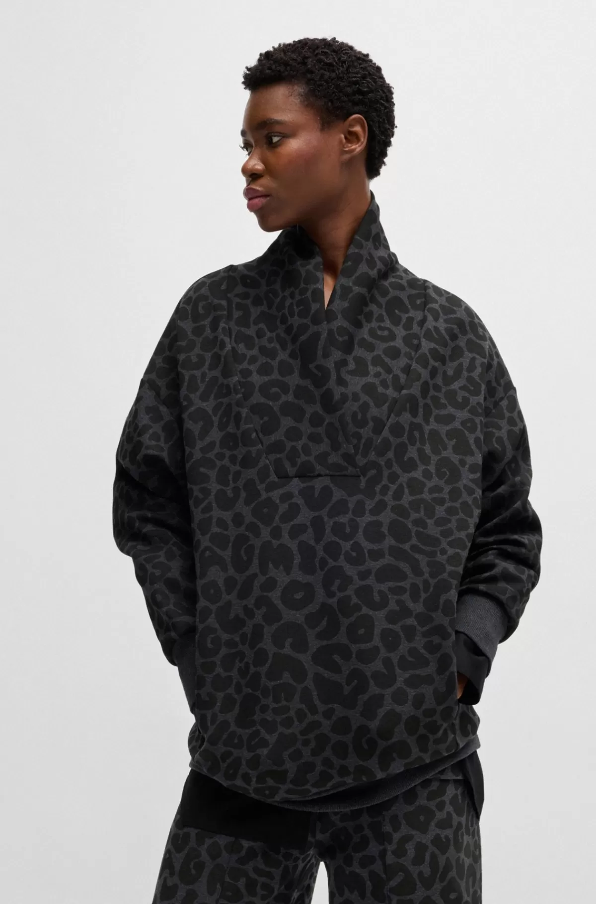 HUGO BOSS NAOMI X BOSS-sweatshirt I Bomuldsblanding Med Dyreprint Og Energear™ Sort mønstret Hot