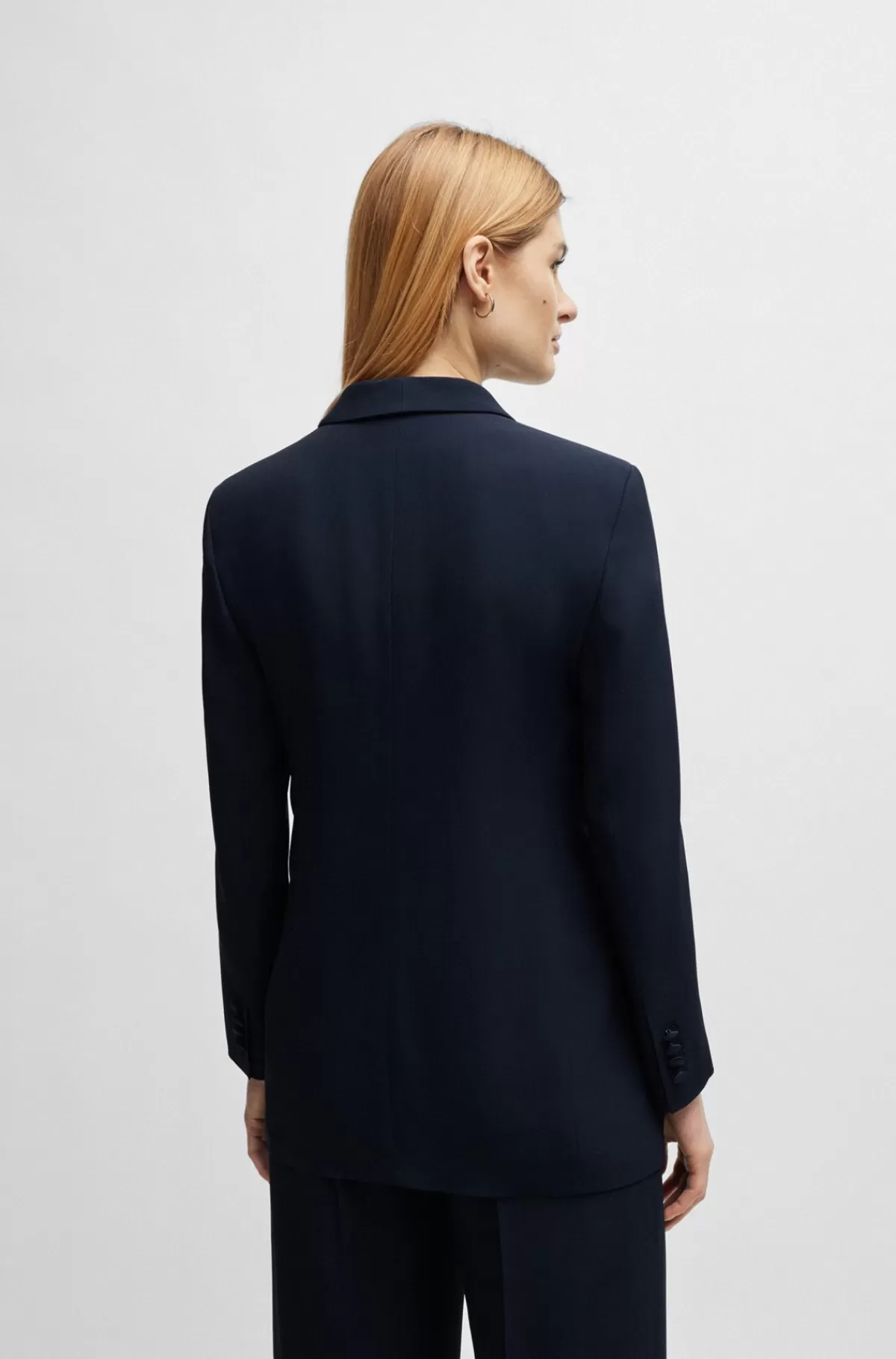 regular_fit_jakke_med_kanttilkantforstykke_4-1.webp HUGO BOSS Regular Fit Jakke Med Kant-til-kant-forstykke Mørkeblå Outlet